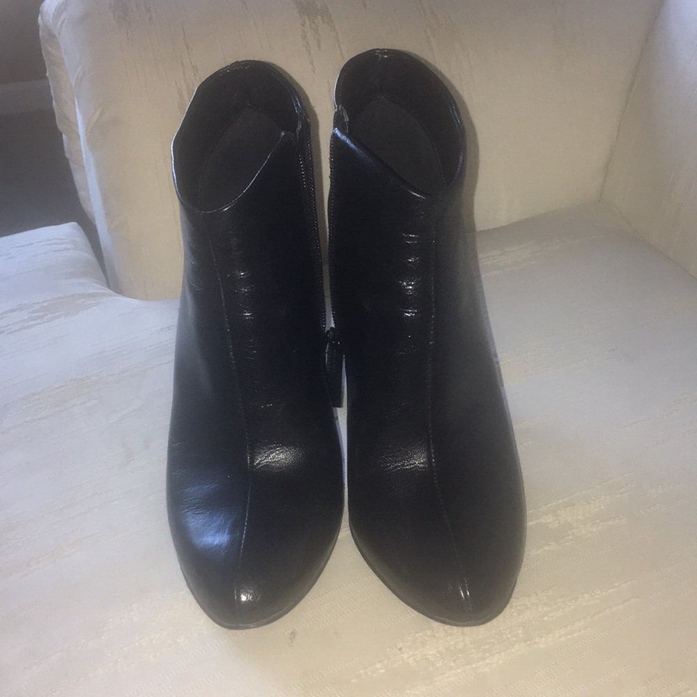 Nine West booties 8.5
